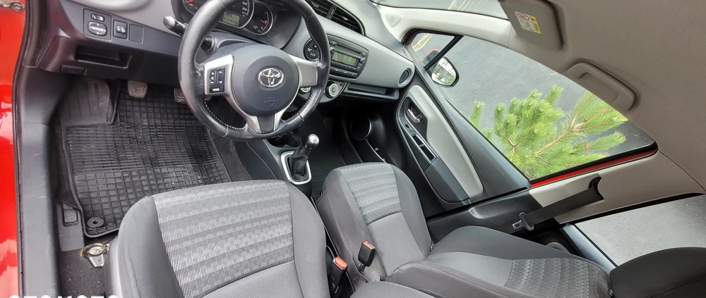 Toyota Yaris cena 25000 przebieg: 194500, rok produkcji 2017 z Rumia małe 92